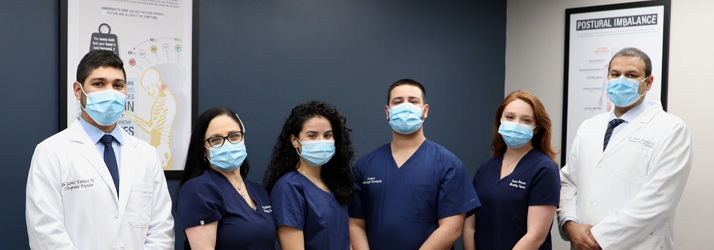 Chiropractor-Coral-Springs-FL-Dr.-Maan-Dhanjal-With-The-Team Chiropractor Coral Springs FL Dr. Maan Dhanjal With The Team