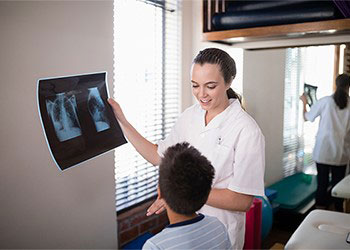 Chiropractic Coral Springs FL X-Ray Consultation